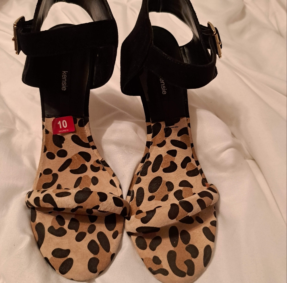 Women’s Leopard Print Heels 10W